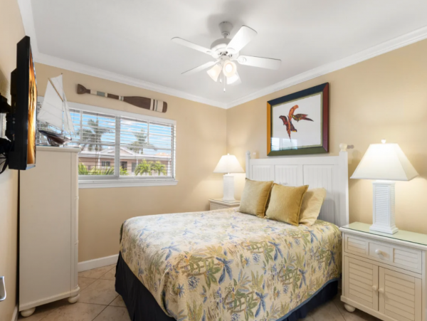 Indian Shores Beach  2 bedroom Condo